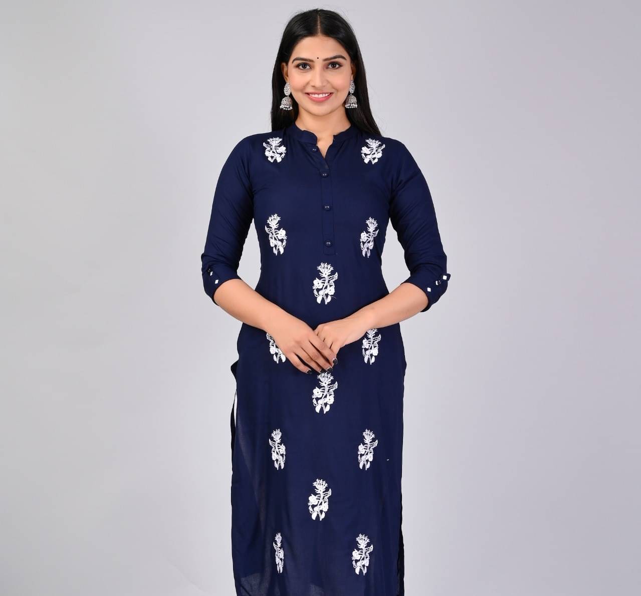     			MAUKA Rayon Embroidered Straight Women's Kurti - Blue ( Pack of 1 )
