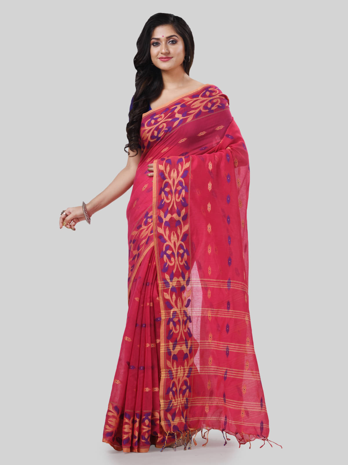 Desh Bidesh Cotton Silk Self Design Saree With Unstitched Blouse Piece ( Pink ) Desh Bidesh Cotton Silk Self Design Saree With Unstitched Blouse Piece ( Pink )