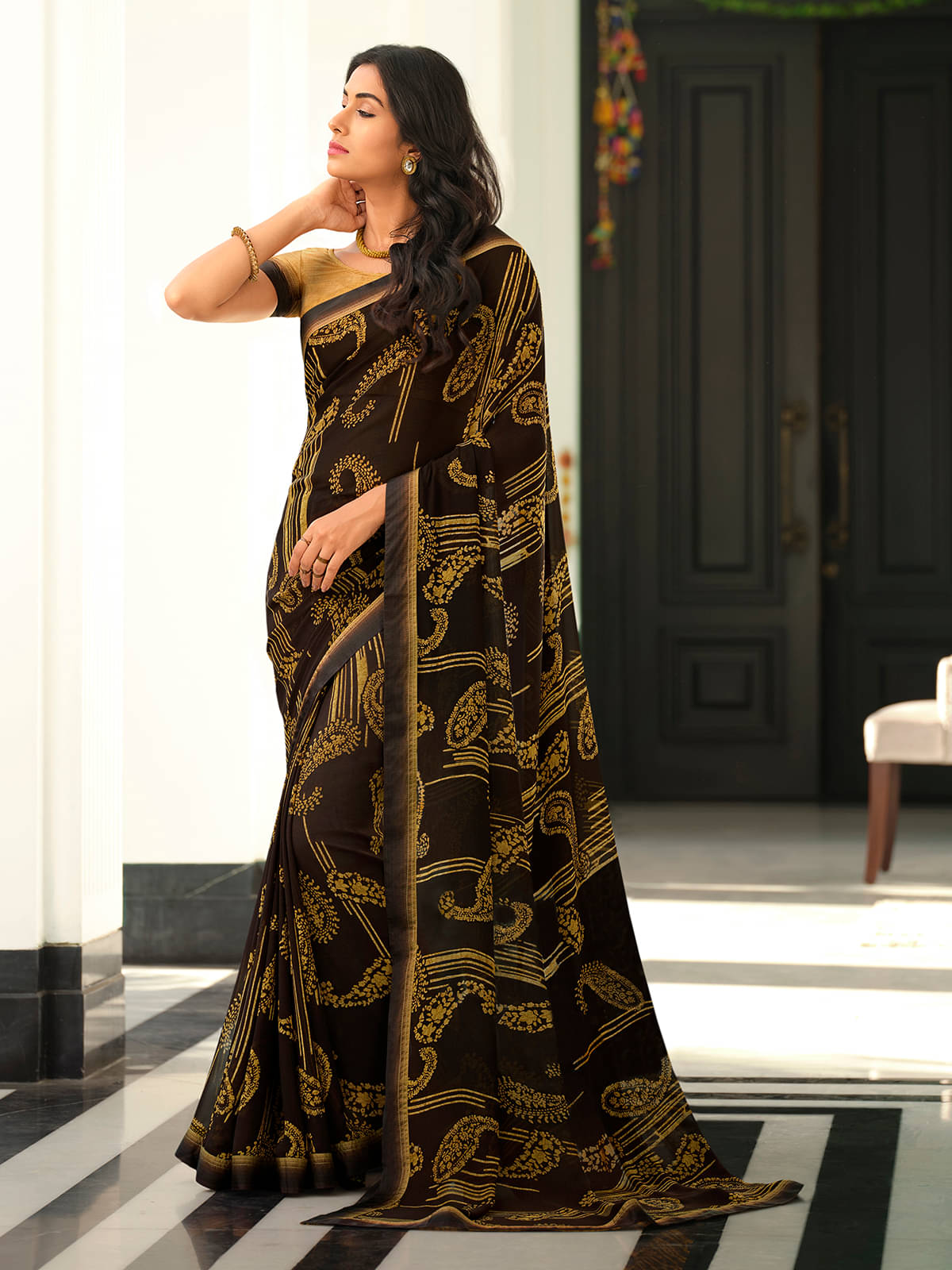     			BLEESBURY Georgette Printed Saree With Unstitched Blouse Piece ( Coffee )