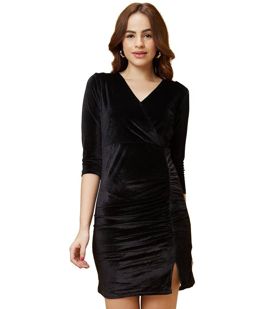 Globus Polyester Solid Above Knee Women's Bodycon Dress - Black ( Pack of 1 )     			Globus Polyester Solid Above Knee Women's Bodycon Dress - Black ( Pack of 1 )