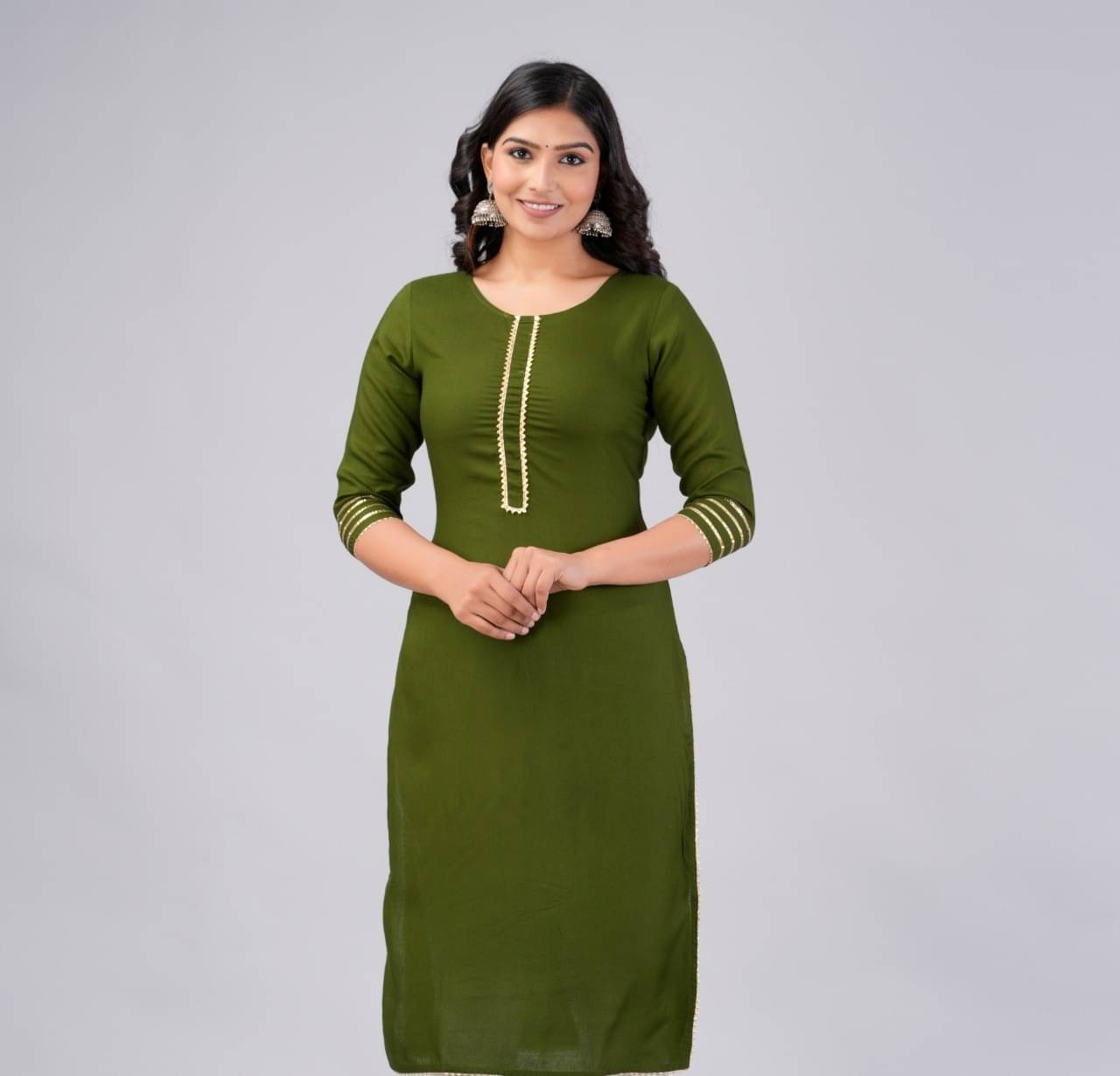     			MAUKA Rayon Solid Straight Women's Kurti - Green ( Pack of 1 )