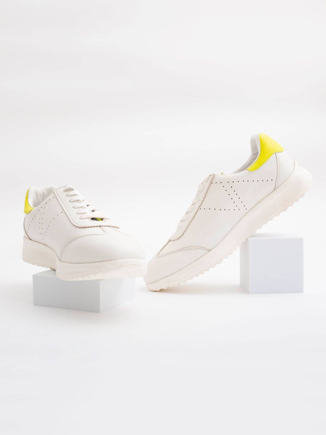     			Big Fox - White Men's Sneakers