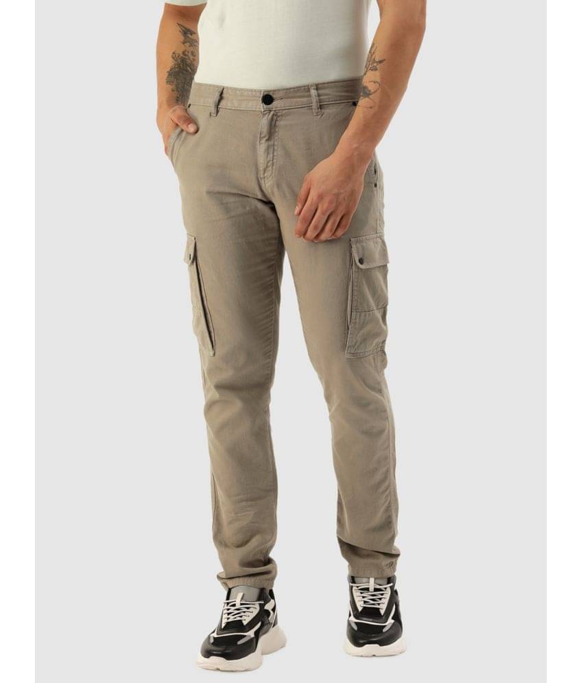     			IVOC Men Solid Slim Fit Cargos Trousers