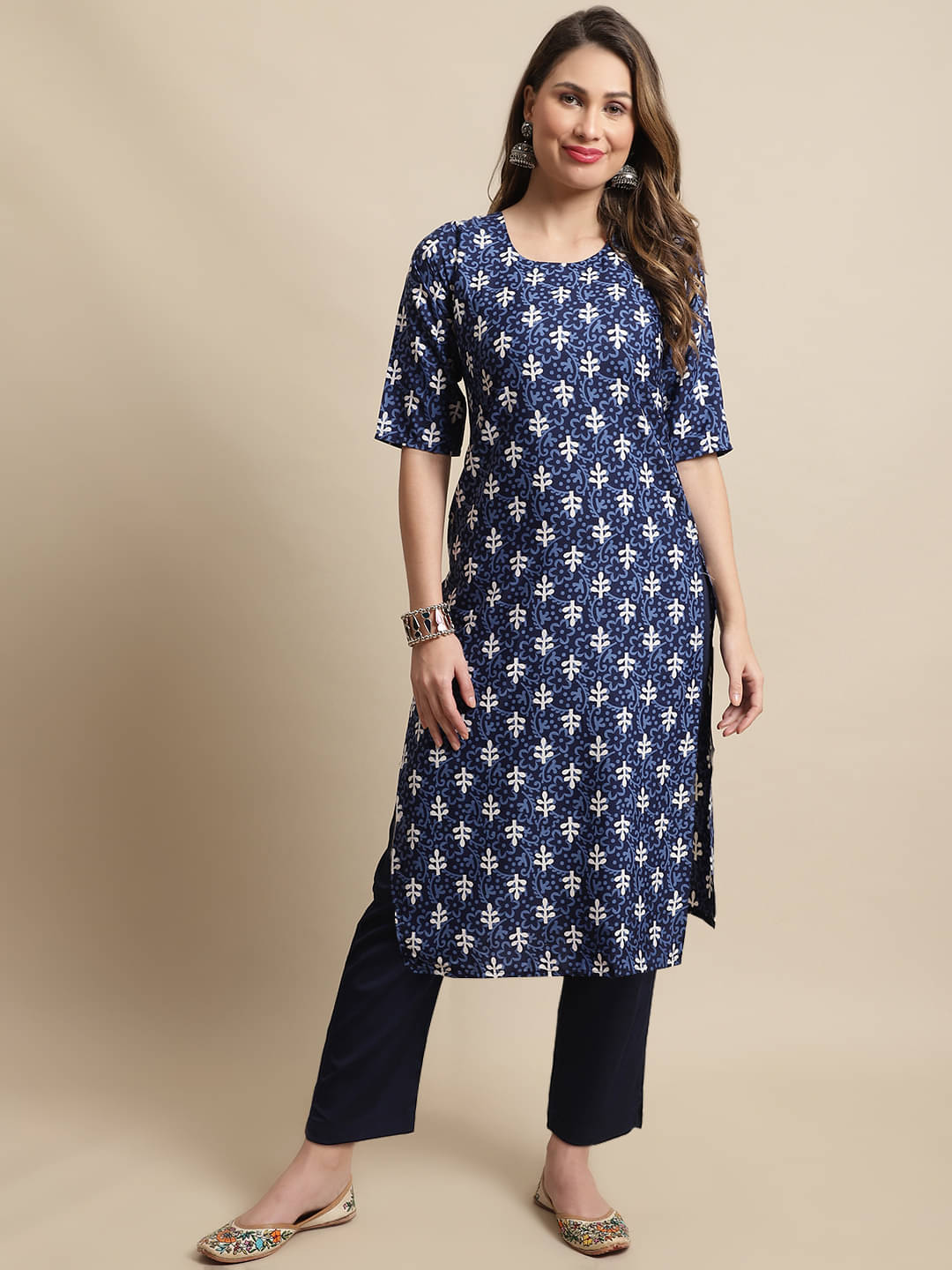7Threads Crepe Printed Straight Women's Kurti - Blue ( Pack of 1 )     			7Threads Crepe Printed Straight Women's Kurti - Blue ( Pack of 1 )