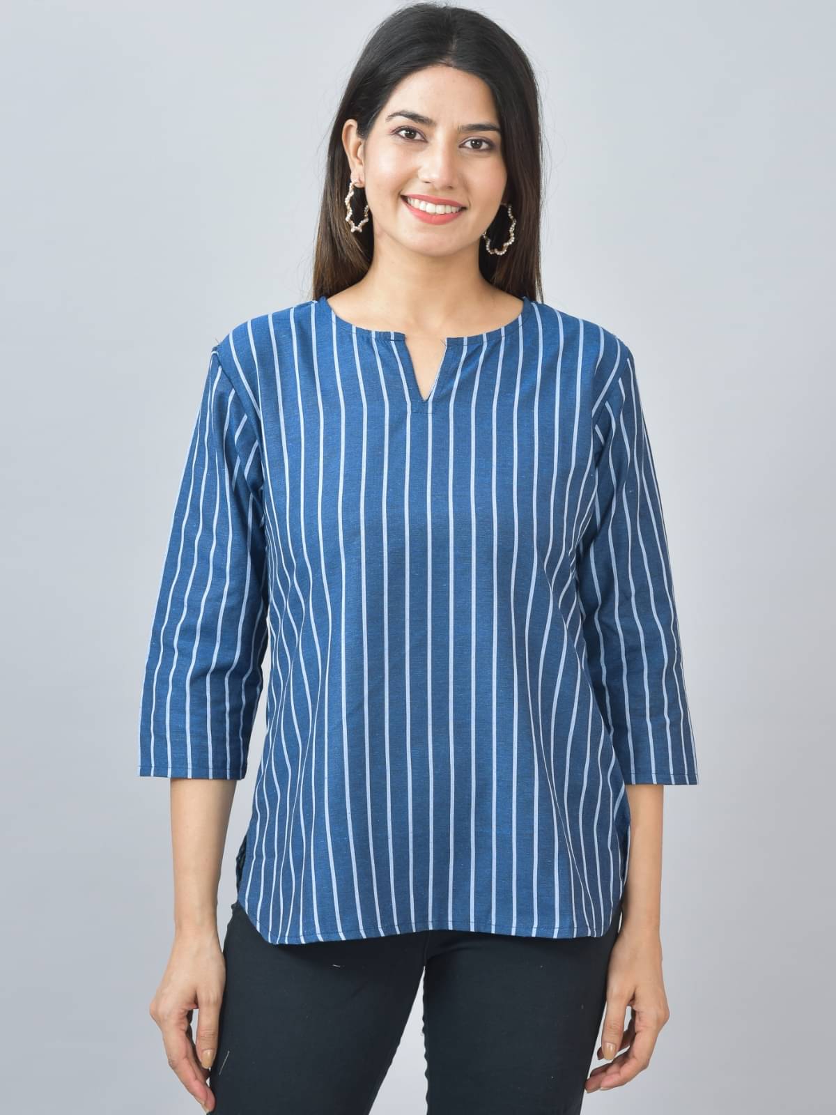     			QuaClo Blue Cotton Women's Tunic ( Pack of 1 )