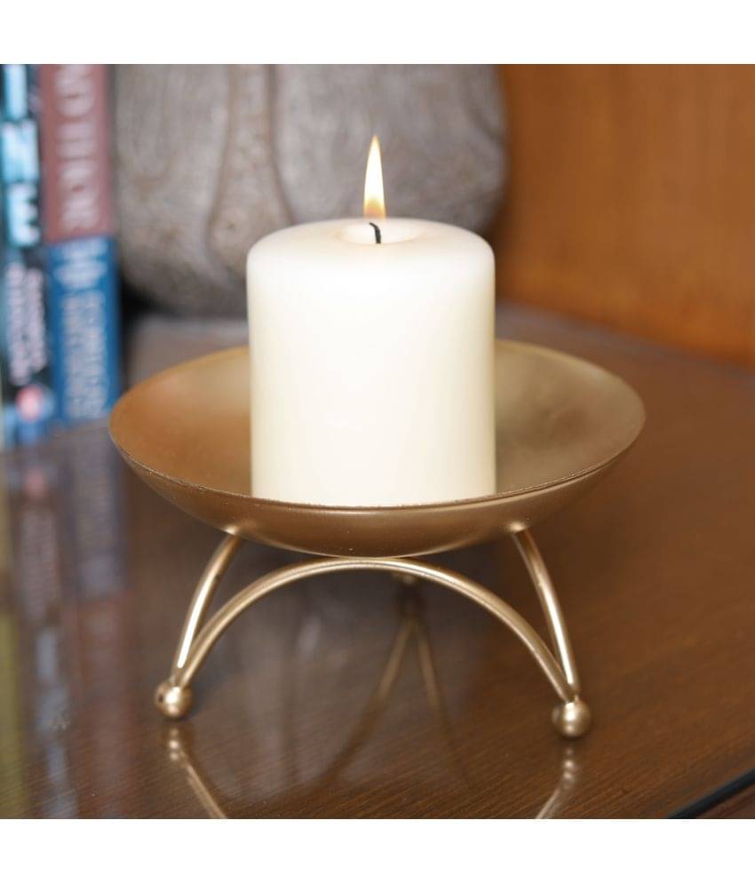 Hosley Gold Table Top Iron Pillar Candle Holder - Pack of 1 Hosley Gold Table Top Iron Pillar Candle Holder - Pack of 1