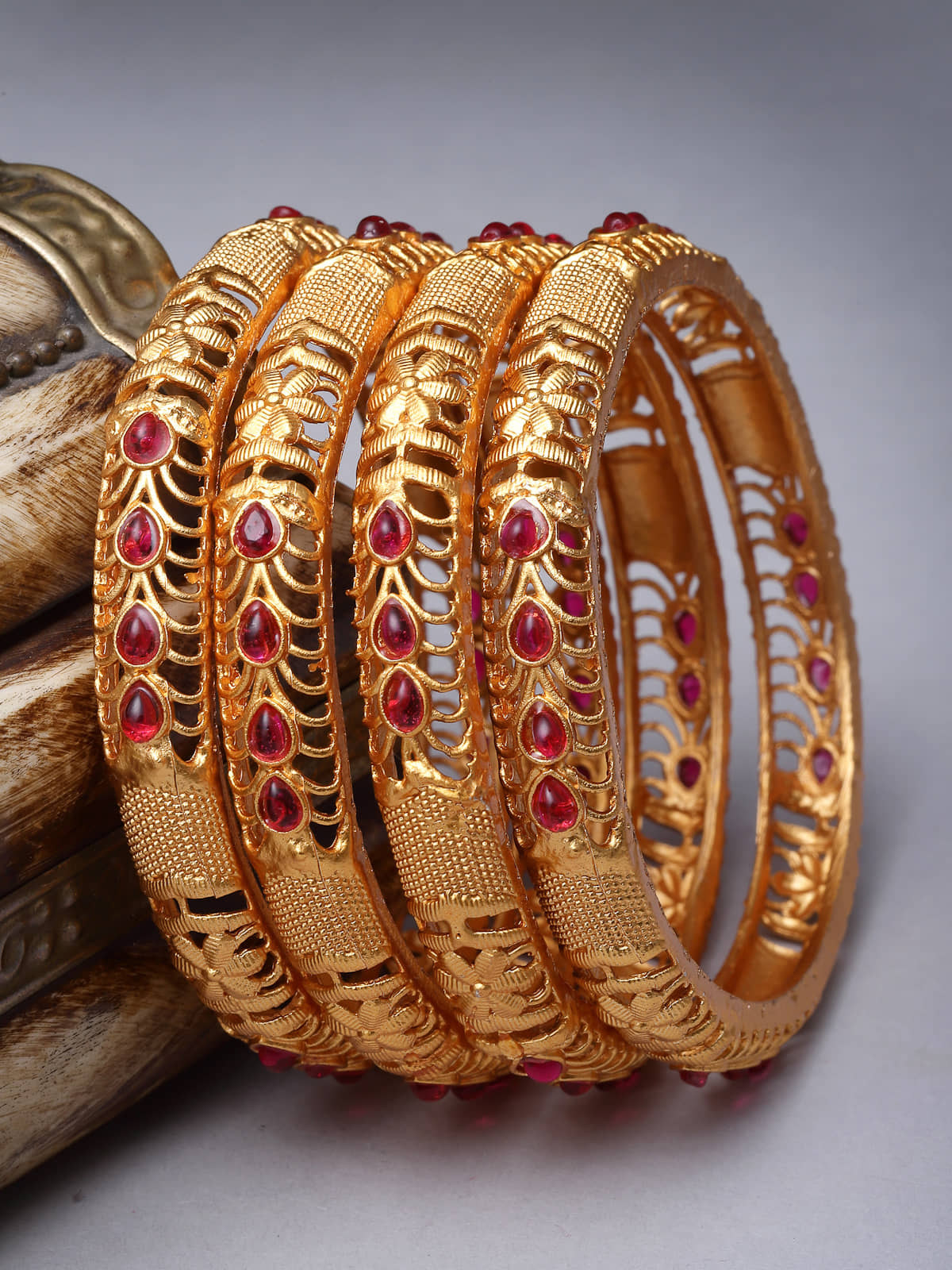 Sukkhi Gold Bangle Set ( Pack of 4 ) - Bangles & Bracelets | Buy online on ZillyBuy