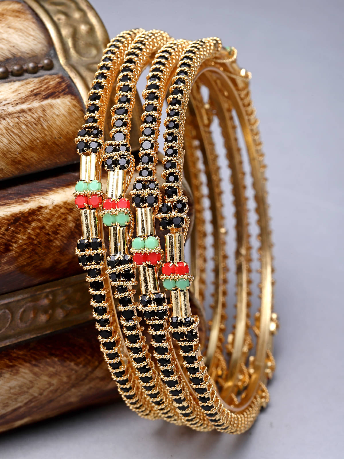     			Sukkhi Multicolor Bangle Set ( Pack of 4 )