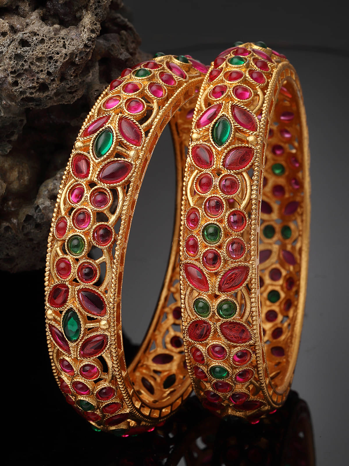 Sukkhi Red Bangle Set ( Pack of 2 ) Sukkhi Red Bangle Set ( Pack of 2 )