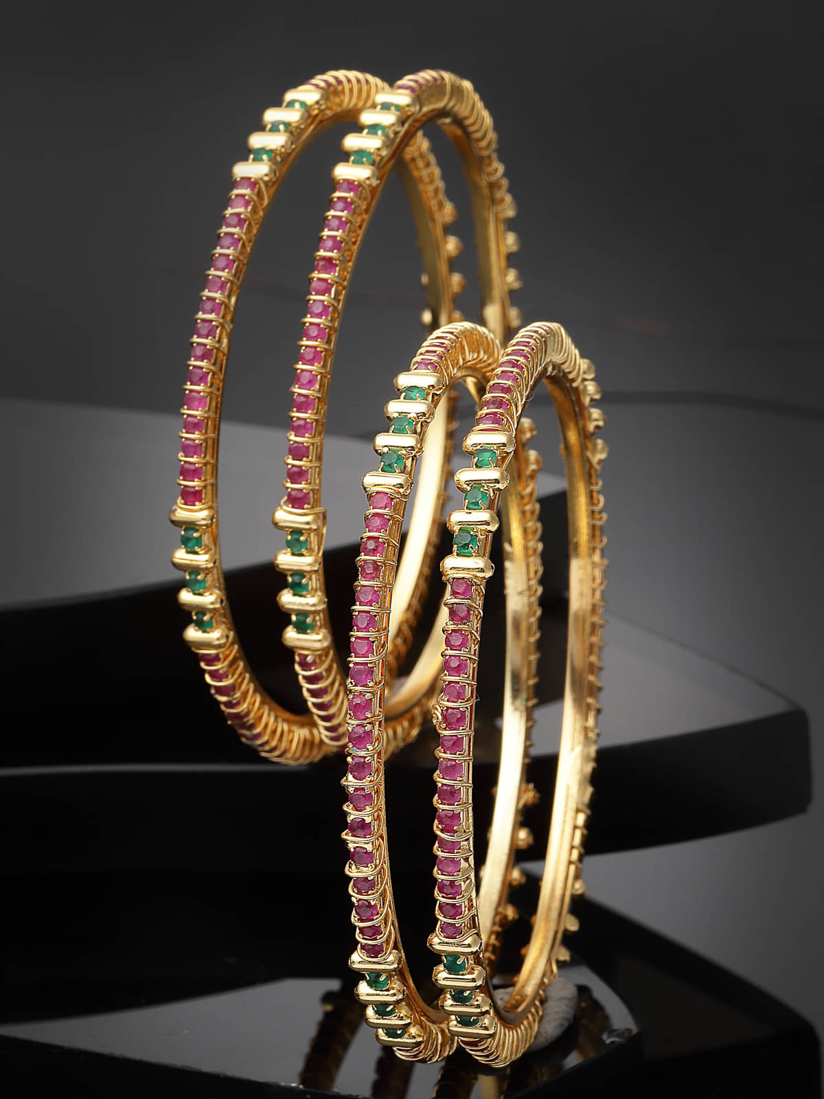     			Sukkhi Red Bangle Set ( Pack of 4 )