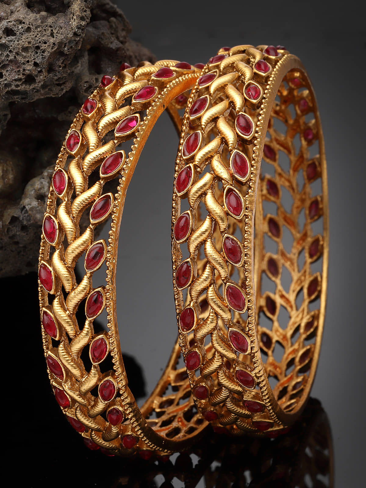 Sukkhi Red Bangle Set ( Pack of 2 ) - Bangles & Bracelets | Buy online on ZillyBuy