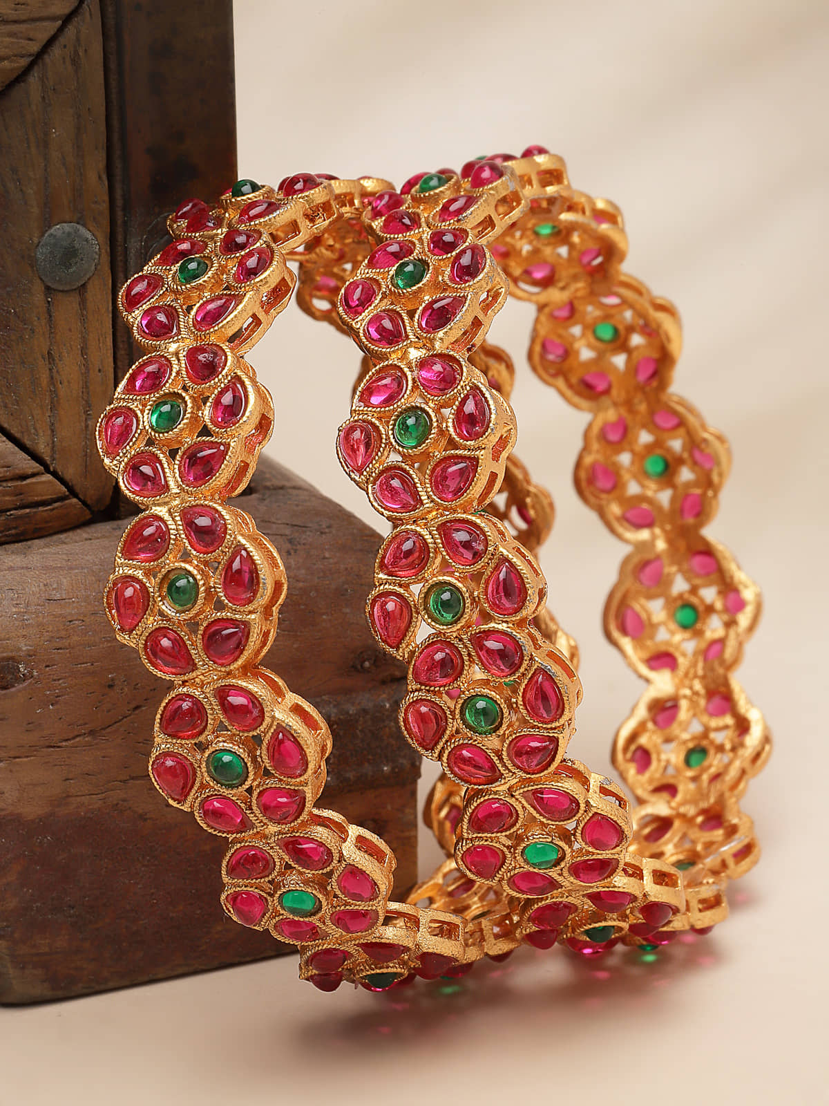 Sukkhi Red Bangle Set ( Pack of 2 ) - Bangles & Bracelets | Buy online on ZillyBuy