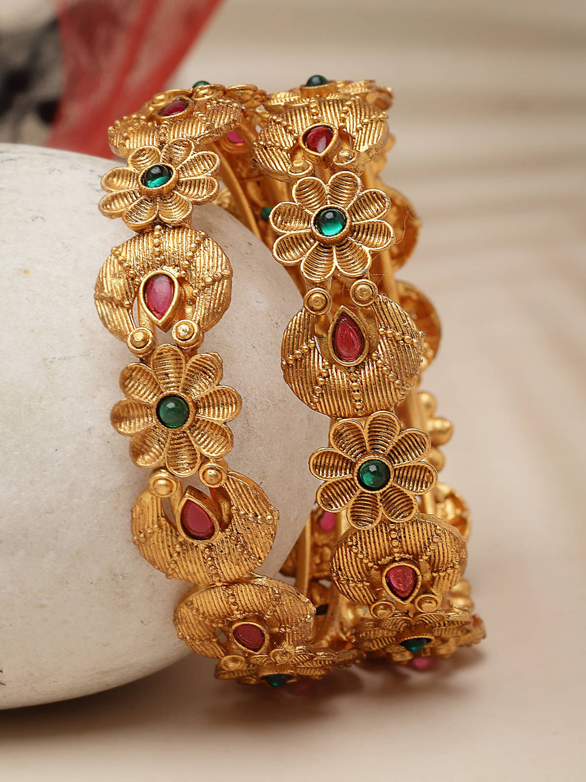     			Sukkhi Red Bangle Set ( Pack of 2 )