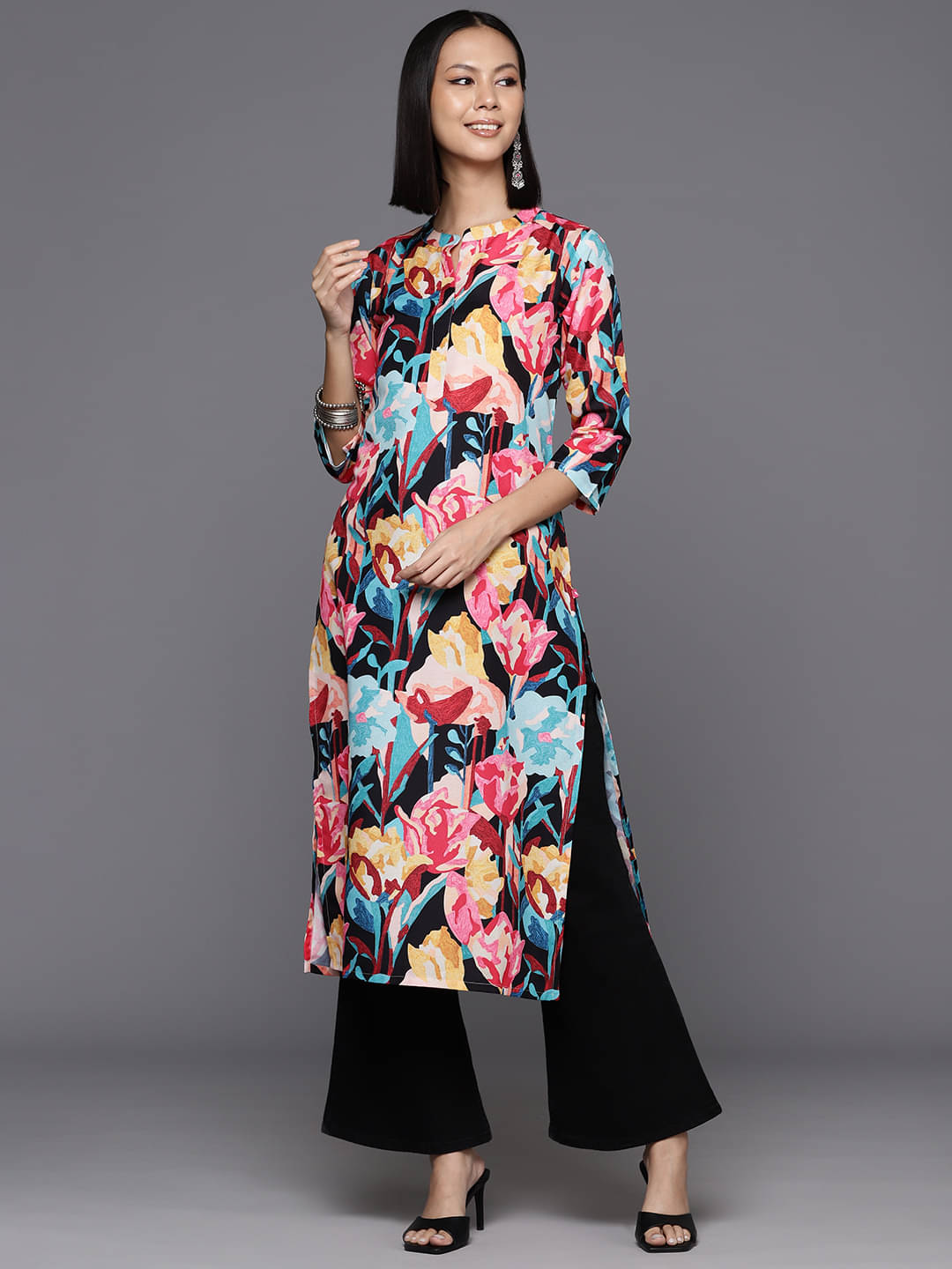     			Varanga Viscose Printed Straight Women's Kurti - Black ( Pack of 1 )