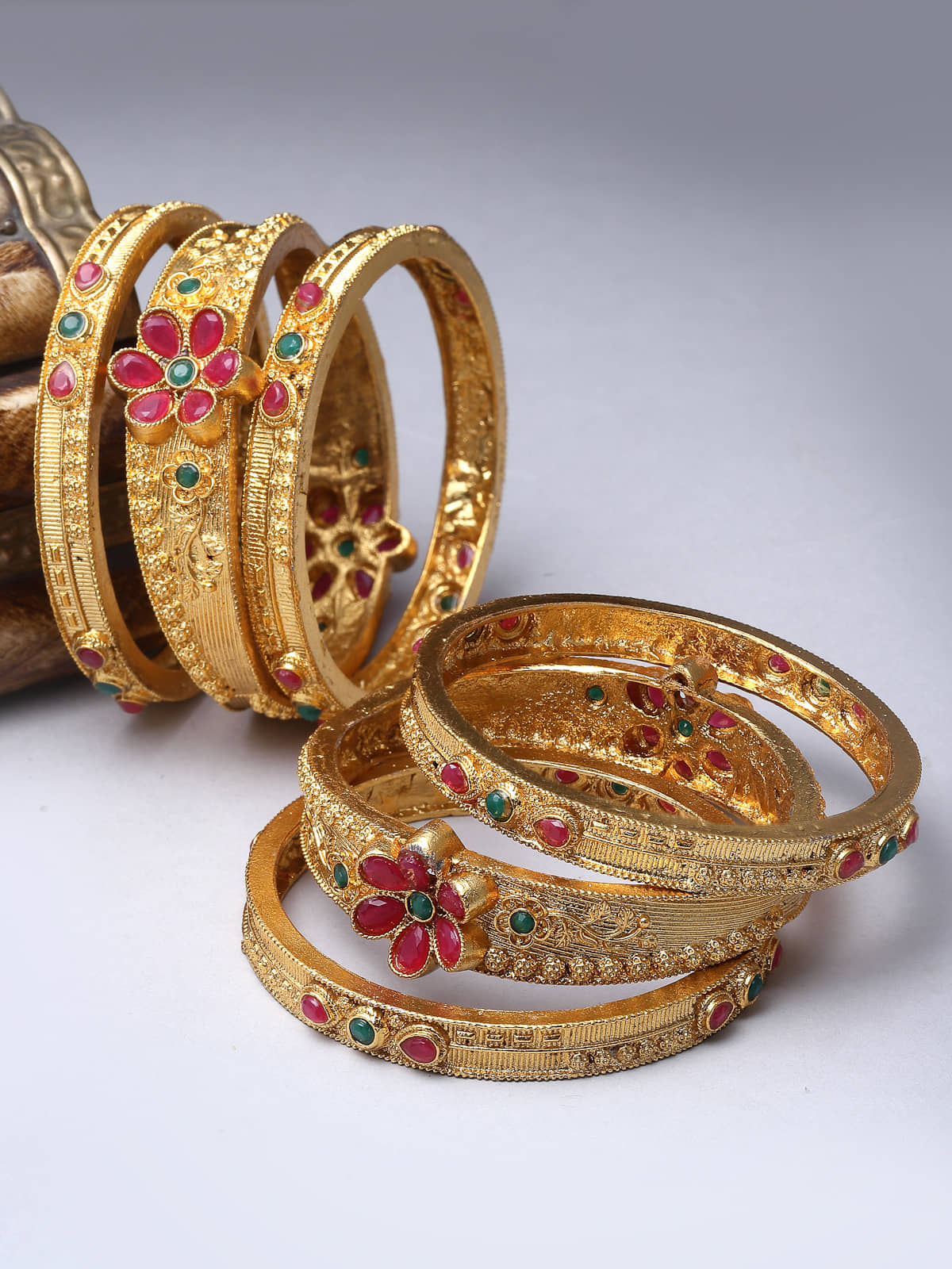 Sukkhi Red Bangle Set ( Pack of 6 ) - Bangles & Bracelets | Buy online on ZillyBuy