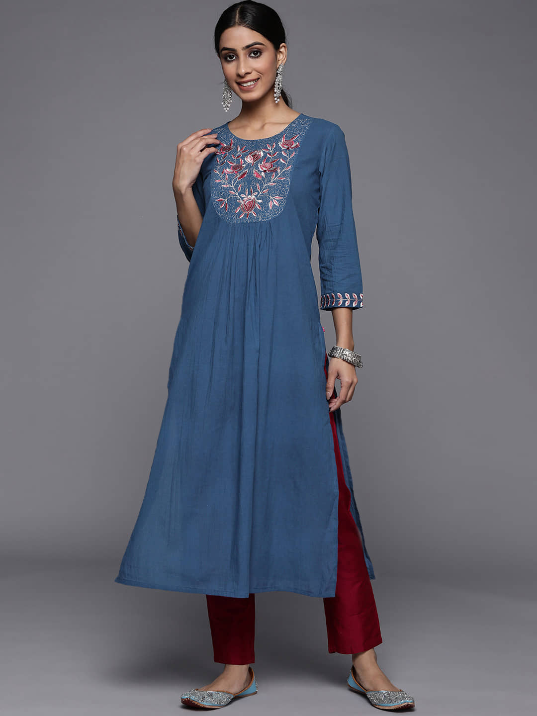 Varanga Cotton Embroidered Straight Women's Kurti - Blue ( Pack of 1 ) - Kurtis, Tunics | Buy online on ZillyBuy