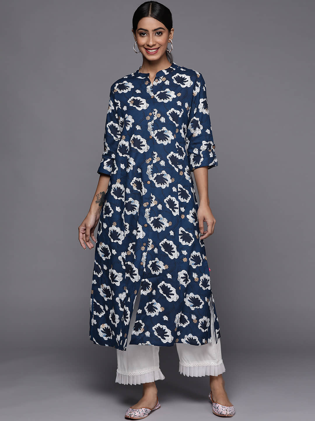 Varanga Viscose Printed Straight Women's Kurti - Blue ( Pack of 1 ) - Kurtis, Tunics | Buy online on ZillyBuy