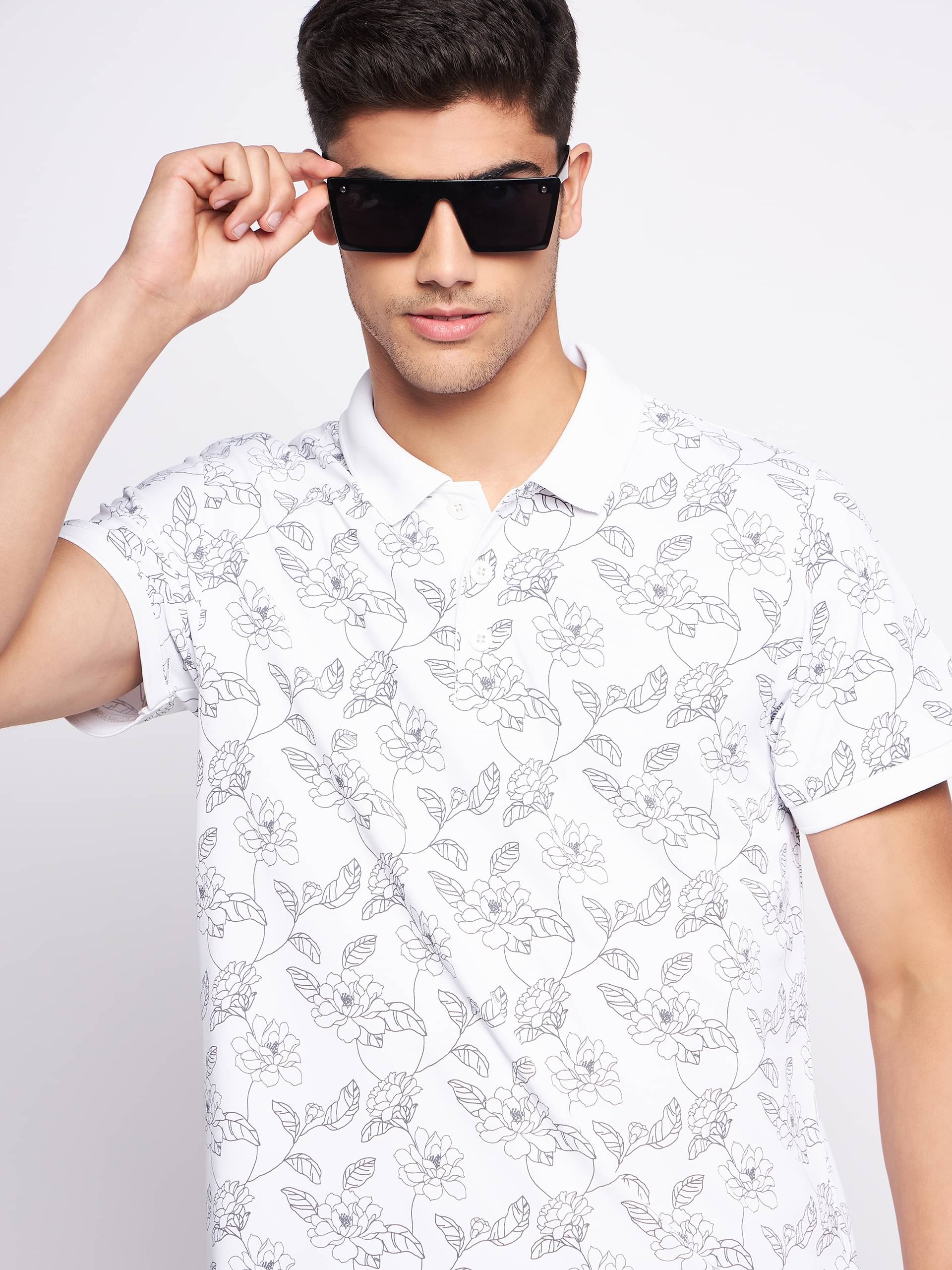 Auxamis Pack of 1 Cotton Blend Regular Fit Printed Half Sleeves Men's Polo T Shirt ( White ) Auxamis Pack of 1 Cotton Blend Regular Fit Printed Half Sleeves Men's Polo T Shirt ( White )