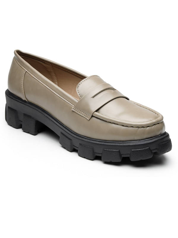     			Natschuz Beige Women's Loafers