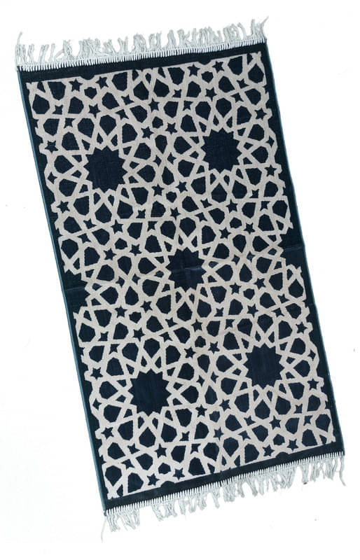 ADIRNY Gray Single Regular Velvet Prayer Mat ( 115 X 65 cm ) ADIRNY Gray Single Regular Velvet Prayer Mat ( 115 X 65 cm )