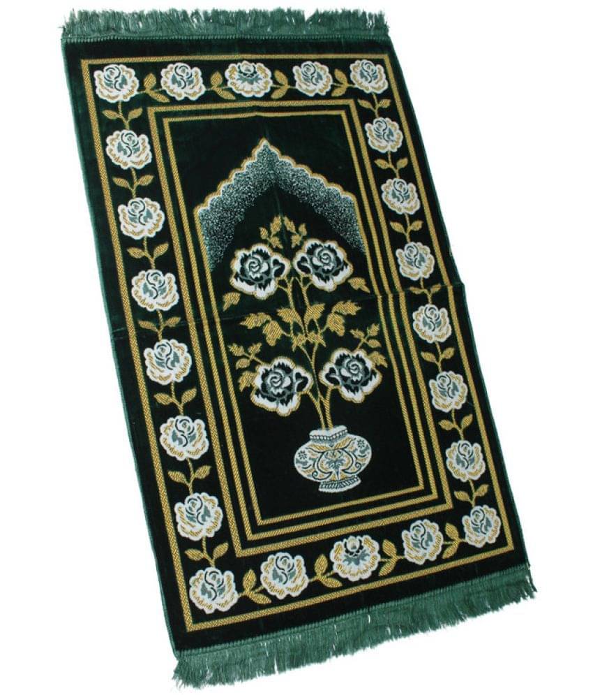 ADIRNY Green Single Regular Velvet Prayer Mat ( 110 X 70 cm ) ADIRNY Green Single Regular Velvet Prayer Mat ( 110 X 70 cm )