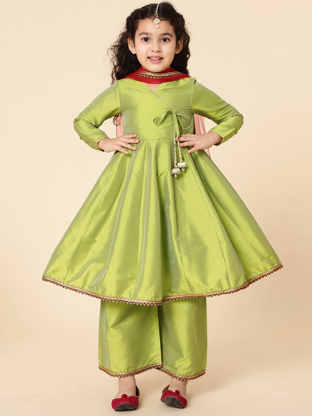     			A.T.U.N. Girls Polyester Kurta and Trousers Set ( Pack of 1 , Green )