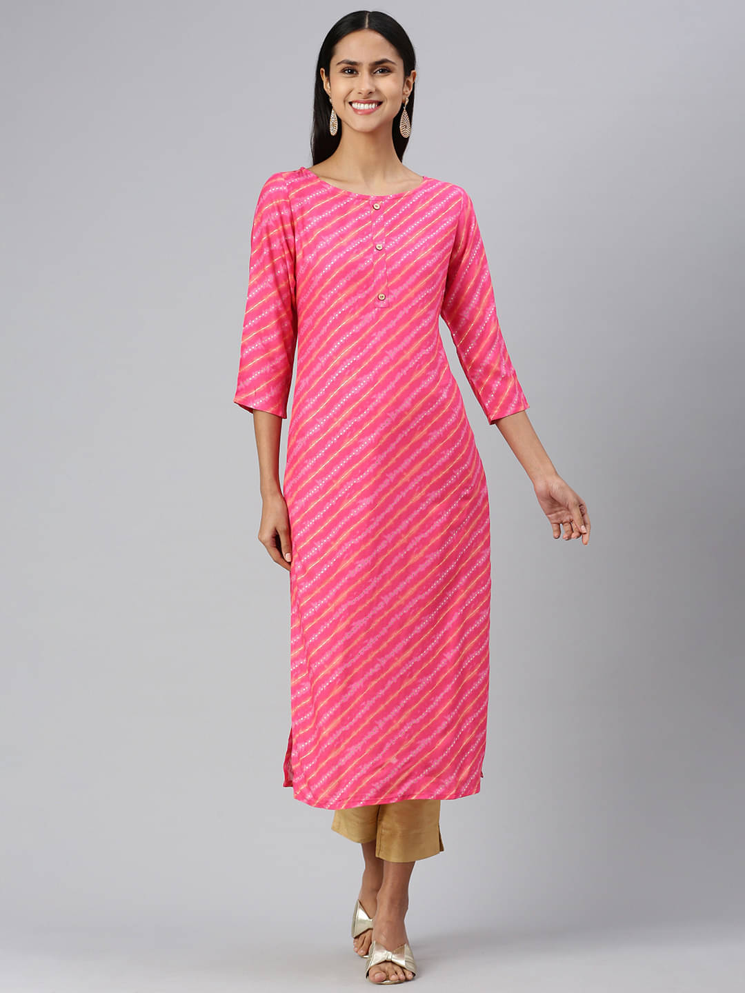     			Hritika Rayon Printed Straight Women's Kurti - Magenta ( Pack of 1 )
