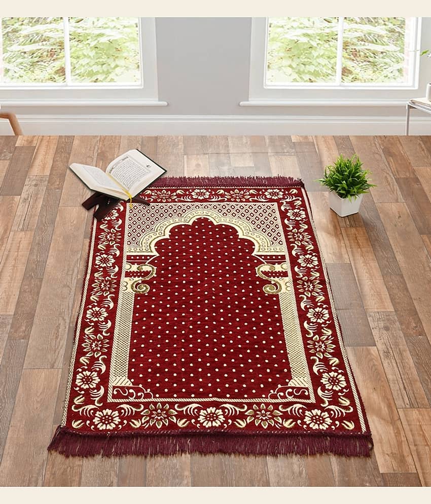 FURNISHING HUT Maroon Single Regular Velvet Prayer Mat ( 106 X 68 cm )