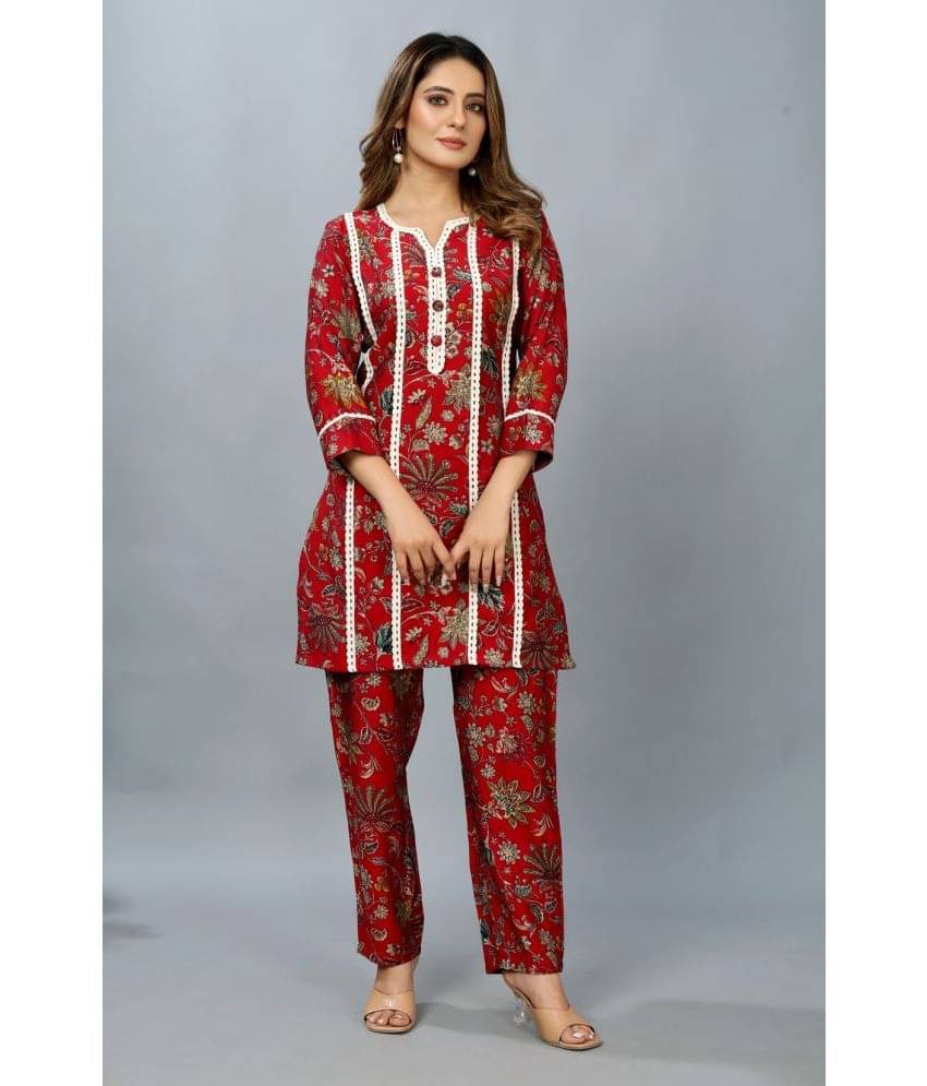     			SARRAS Women Printed Straight Kurti With Pants ( Red )