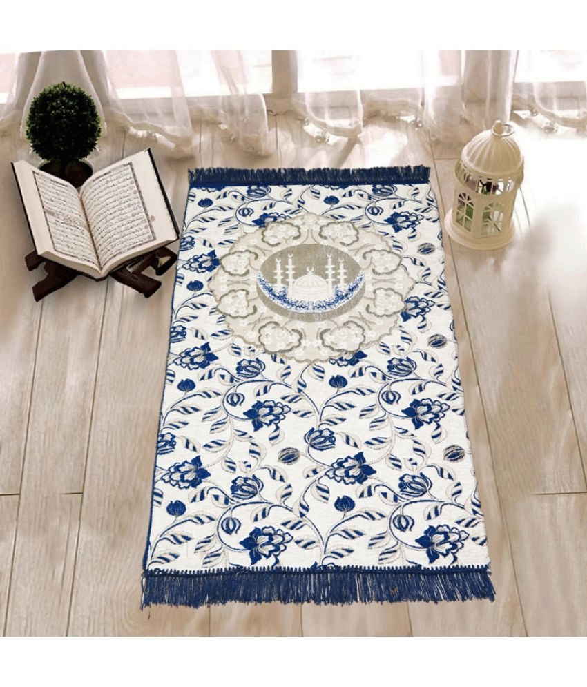     			FURNISHING HUT Blue Single Anti-skid Velvet Prayer Mat ( 106 X 68 cm )