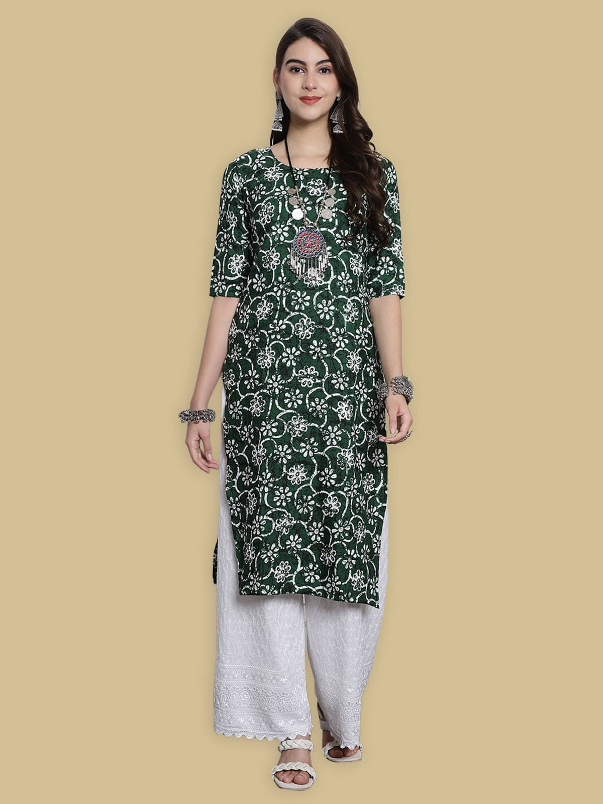 1 Stop Fashion Crepe Printed Straight Women's Kurti - Green ( Pack of 1 ) 1 Stop Fashion Crepe Printed Straight Women's Kurti - Green ( Pack of 1 )