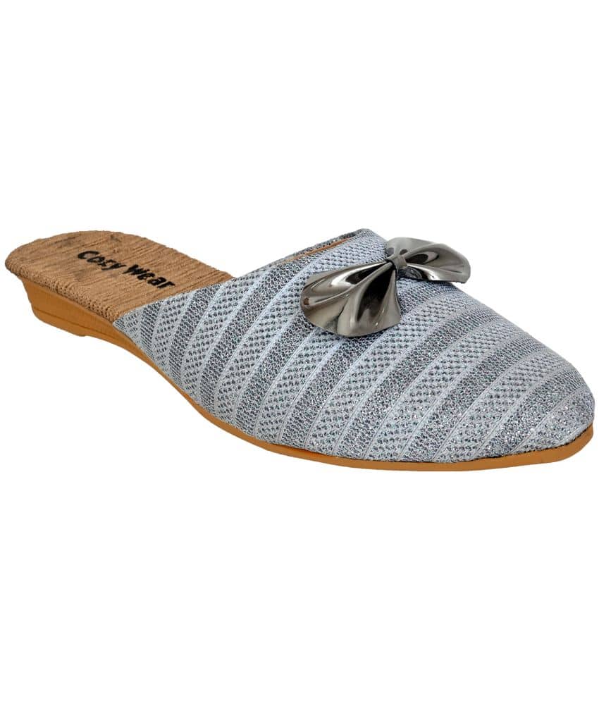 Cozy Wear Cream Women's Mules - Ethnic Shoes | Buy online on ZillyBuy