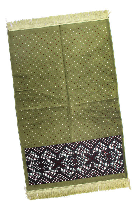     			ADIRNY Green Single Regular Velvet Prayer Mat ( 110 X 70 cm )