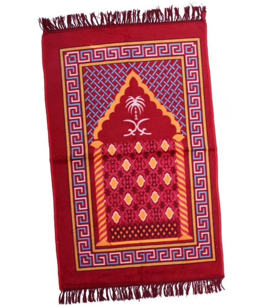 ADIRNY Maroon Single Regular Velvet Prayer Mat ( 115 X 75 cm ) ADIRNY Maroon Single Regular Velvet Prayer Mat ( 115 X 75 cm )