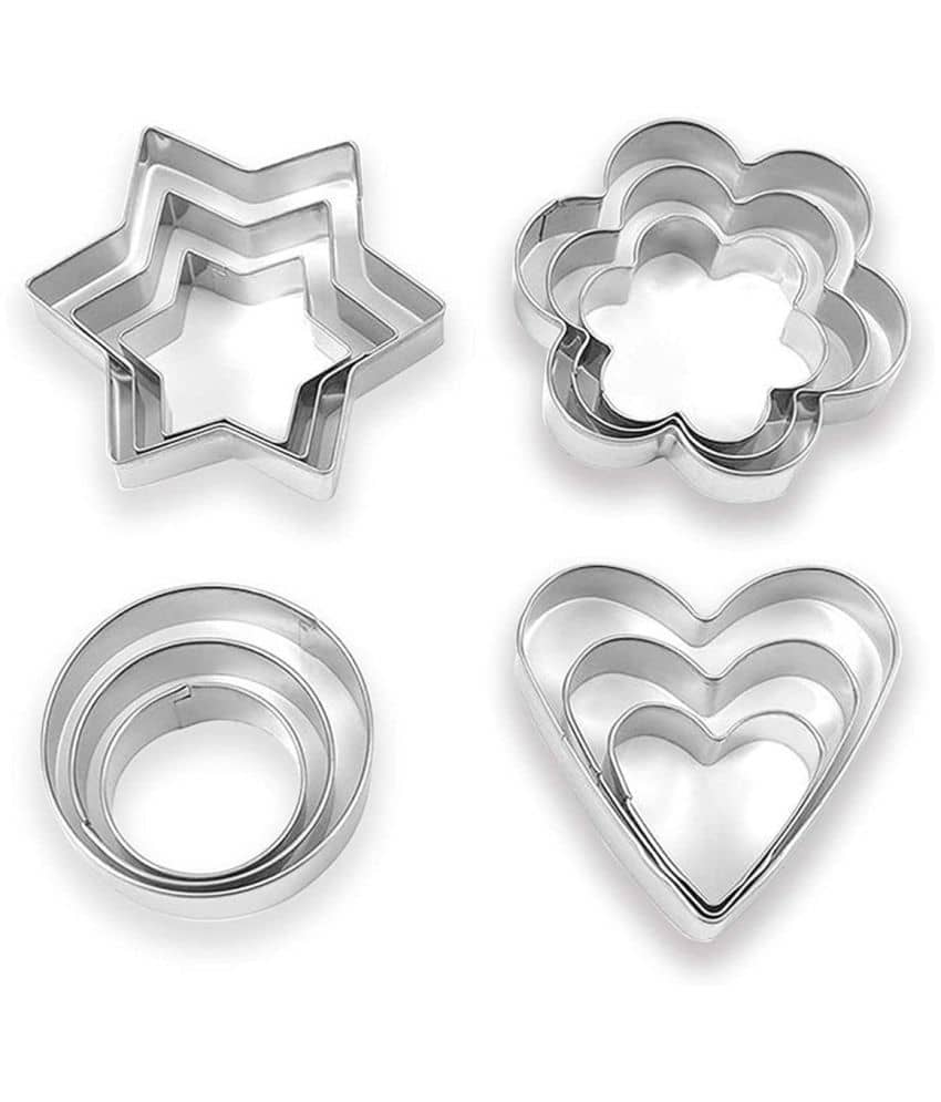 Analog Kitchenware Silver Stainless Steel Cookie Cutters Shapes Flower/Round/Heart/Star ( Set of 1 )