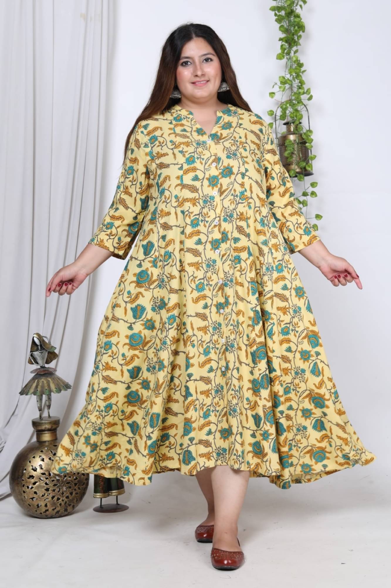 Swasti Cotton Blend Printed Anarkali Women's Kurti - Yellow ( Pack of 1 ) Swasti Cotton Blend Printed Anarkali Women's Kurti - Yellow ( Pack of 1 )