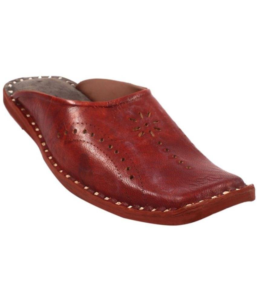     			Apratim Brown Men's Mule