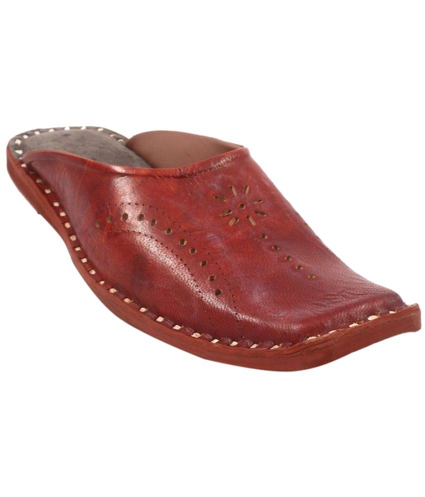     			Apratim Brown Men's Mule