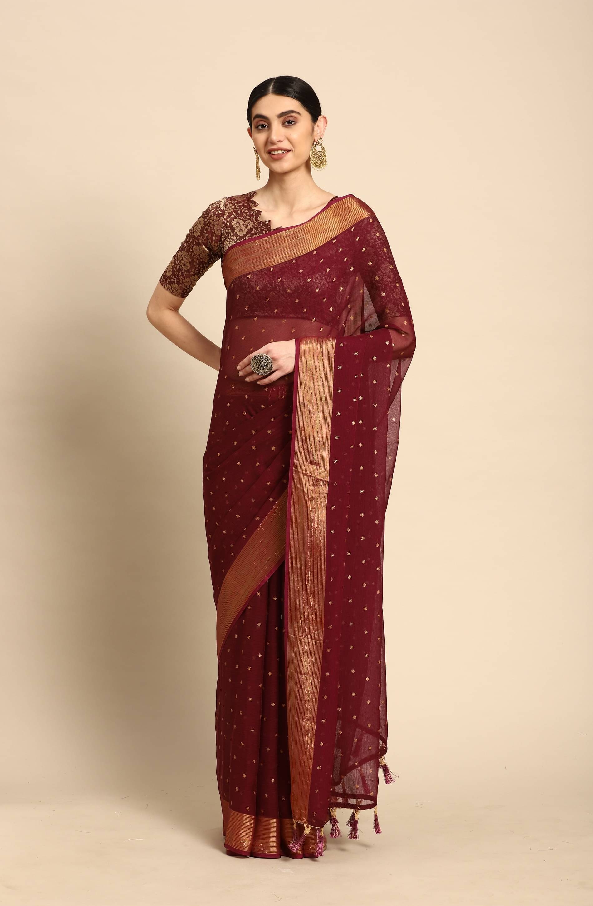     			Rekha Maniyar Chiffon Embellished Saree With Unstitched Blouse Piece ( Wine )