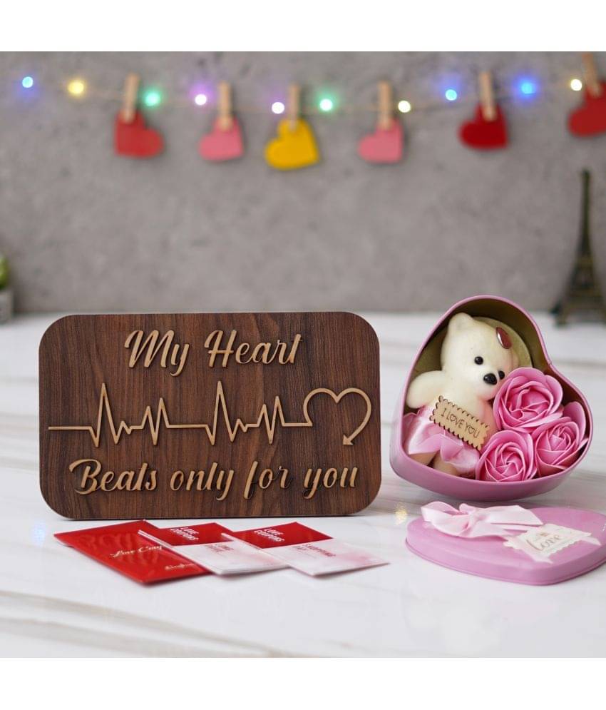     			eCraftIndia Red Paper Valentine Hamper