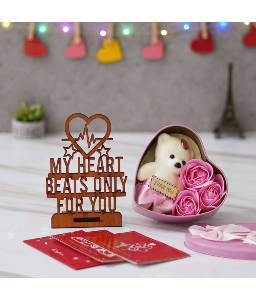     			eCraftIndia Red Paper Valentine Hamper