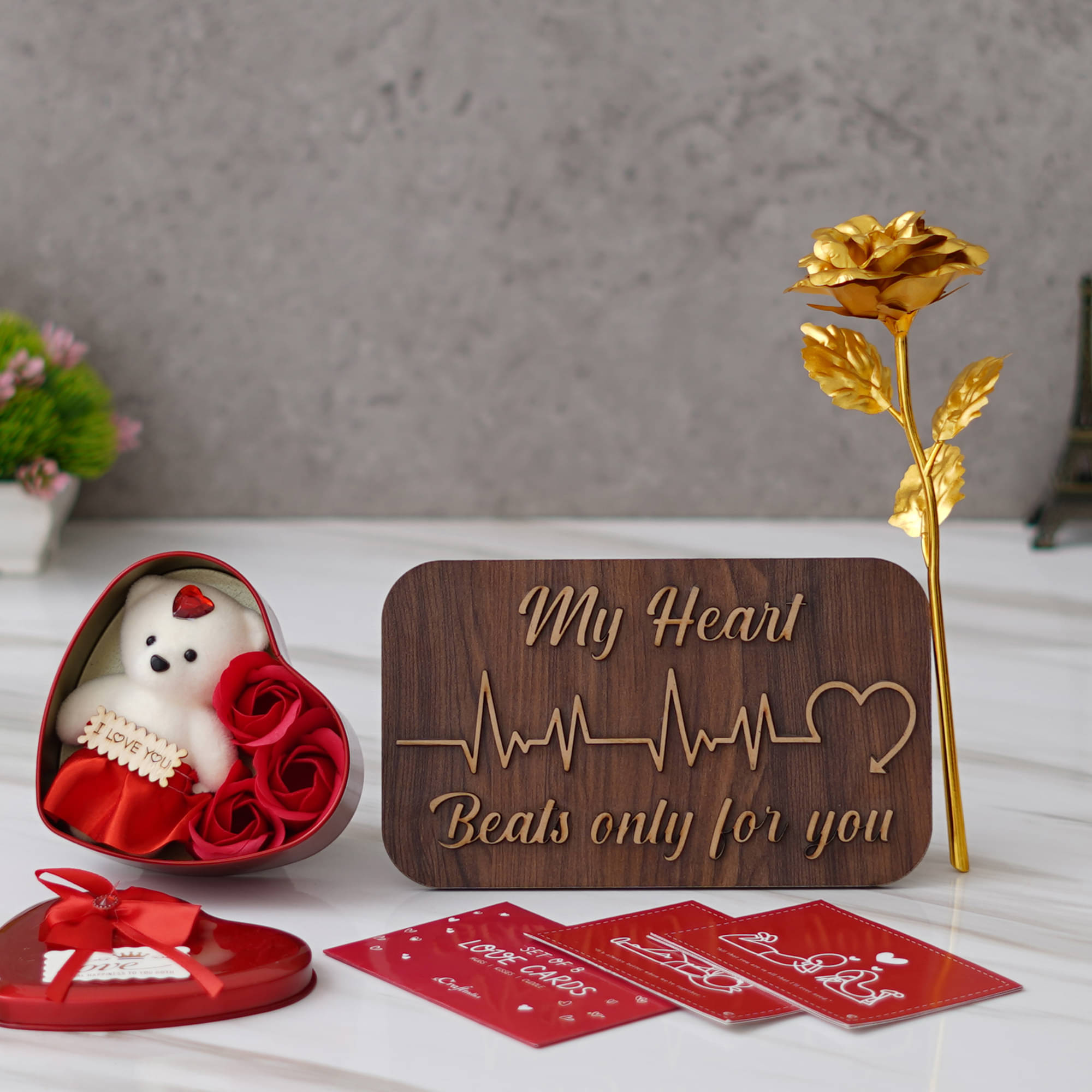     			eCraftIndia Red Paper Valentine Hamper