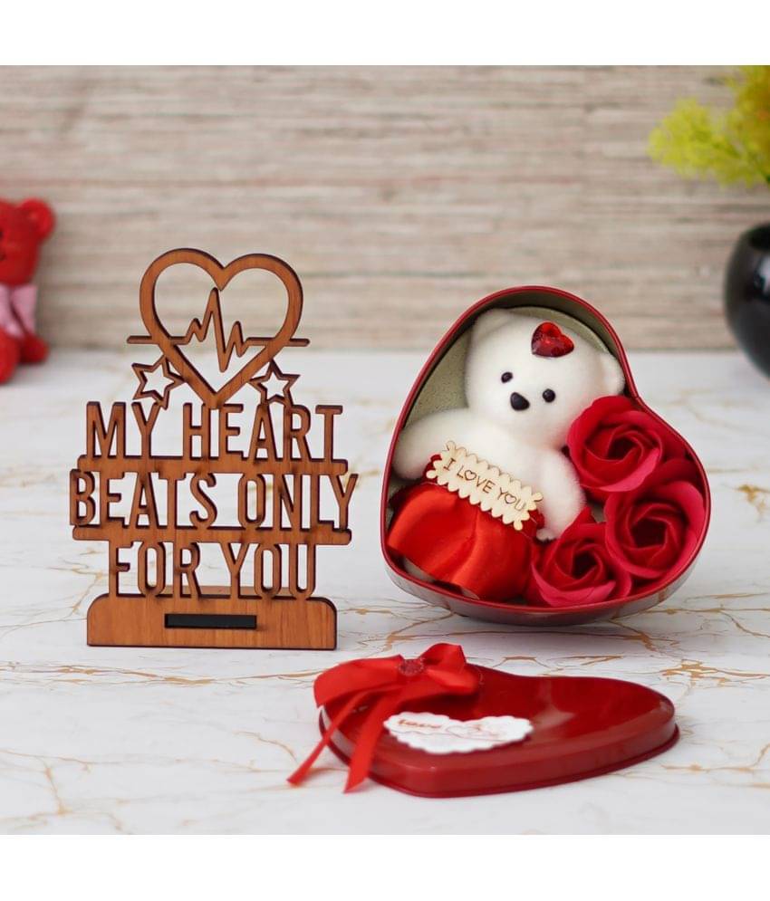     			eCraftIndia Red Wood Valentine Hamper