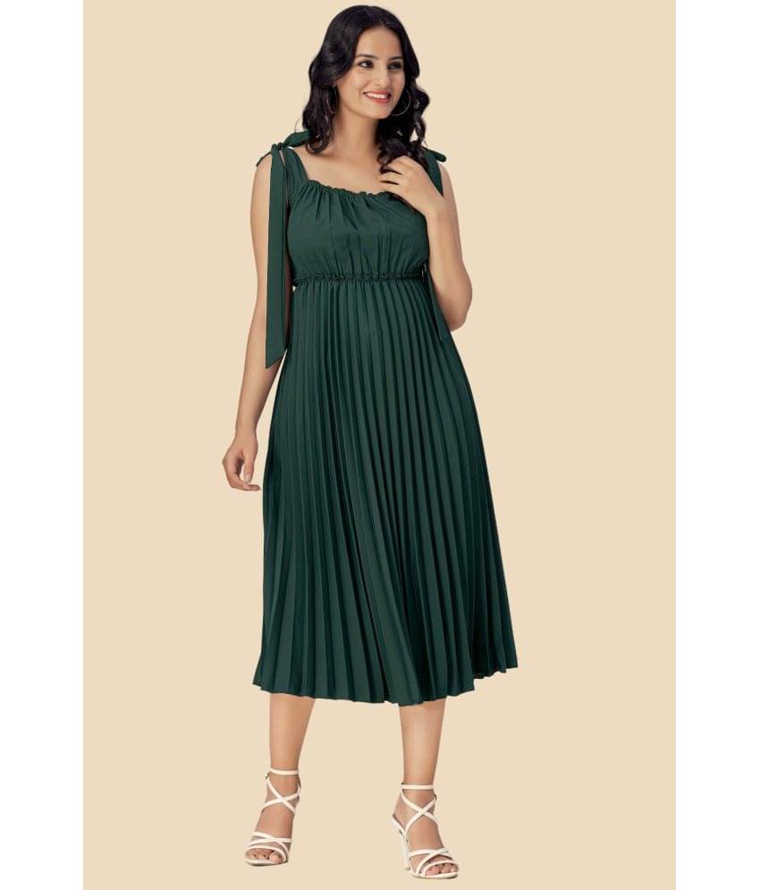 Glomee Women Crepe Solid Fit & Flare Dress ( Green ) Glomee Women Crepe Solid Fit & Flare Dress ( Green )