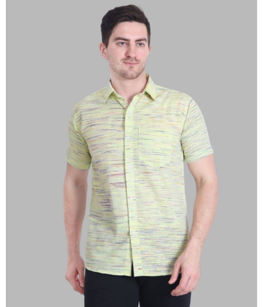     			SWADESHI COLLECTION 100% Cotton Regular Fit Printed Half Sleeves Men's Casual Shirt - Yellow ( Pack of 1 )