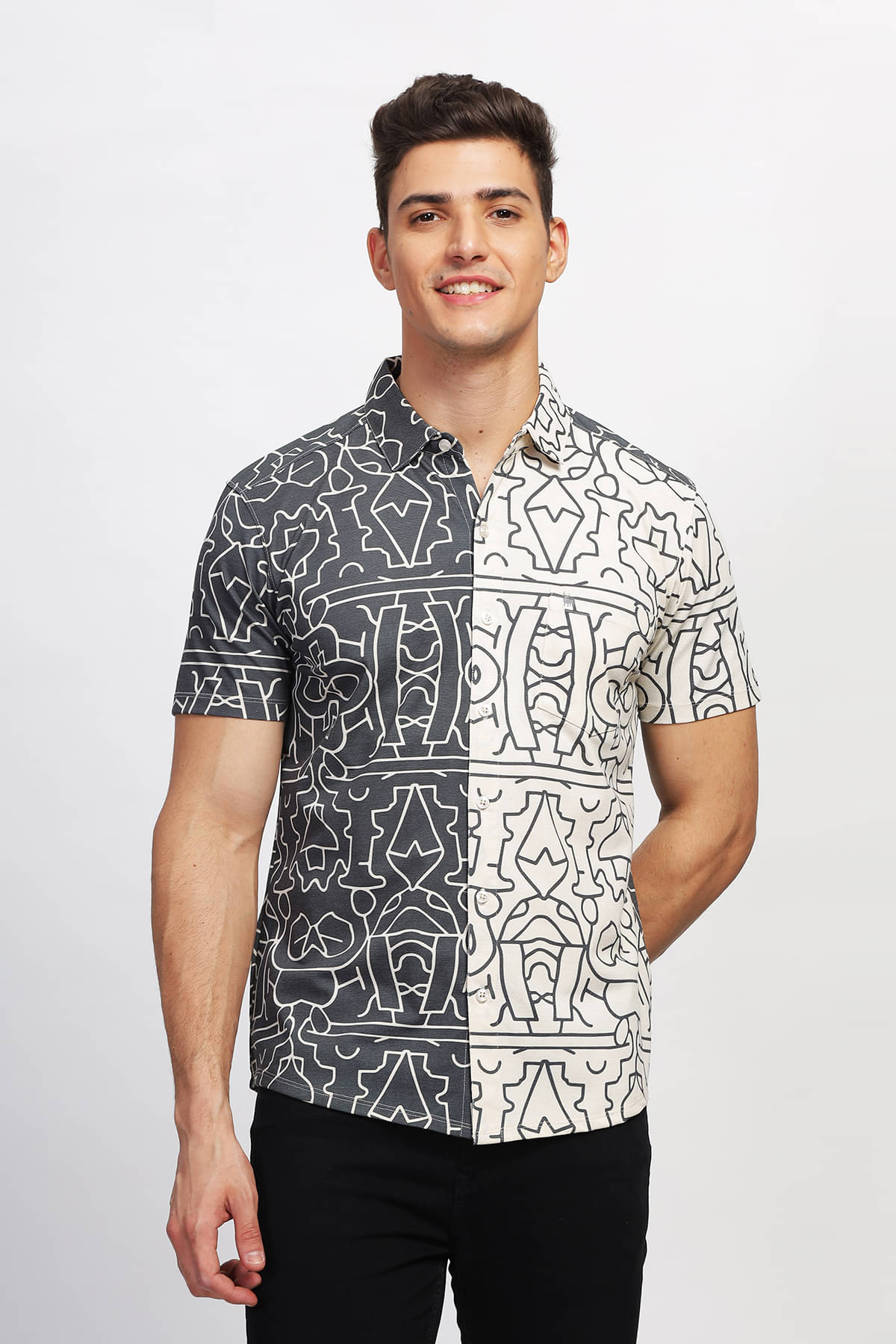     			BULLMER Cotton Blend Regular Fit Printed Half Sleeves Men's Casual Shirt - Black ( Pack of 1 )