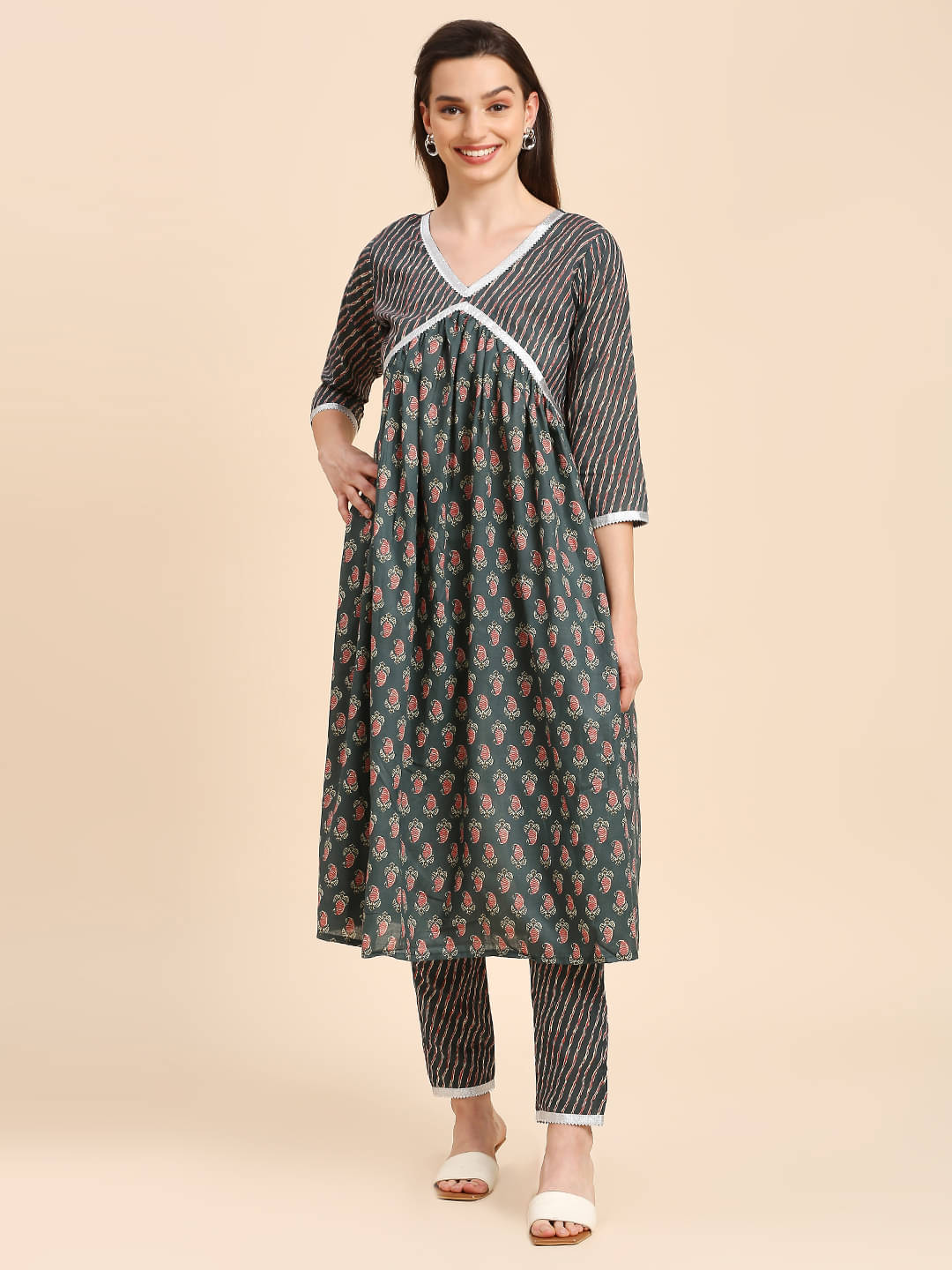 gufrina Cotton Printed Kurti With Pants Women's Stitched Salwar Suit - Green ( Pack of 1 )     			gufrina Cotton Printed Kurti With Pants Women's Stitched Salwar Suit - Green ( Pack of 1 )