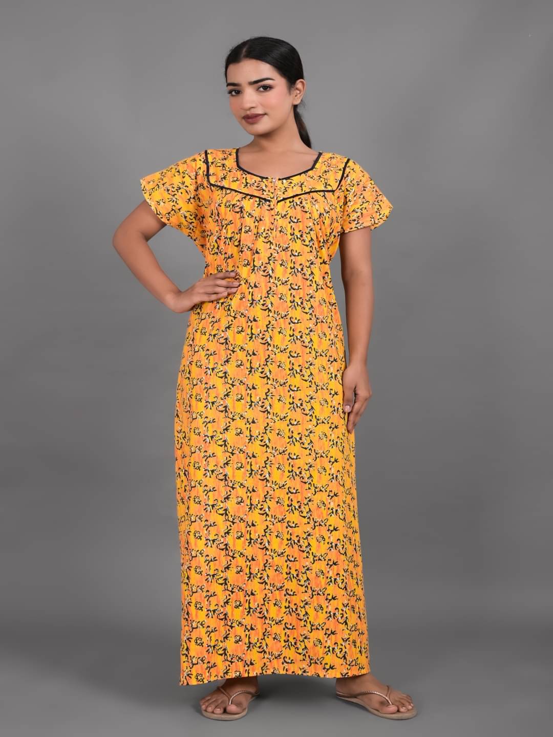     			Apratim Yellow Cotton Women's Nightwear Nighty & Night Gowns ( Pack of 1 )