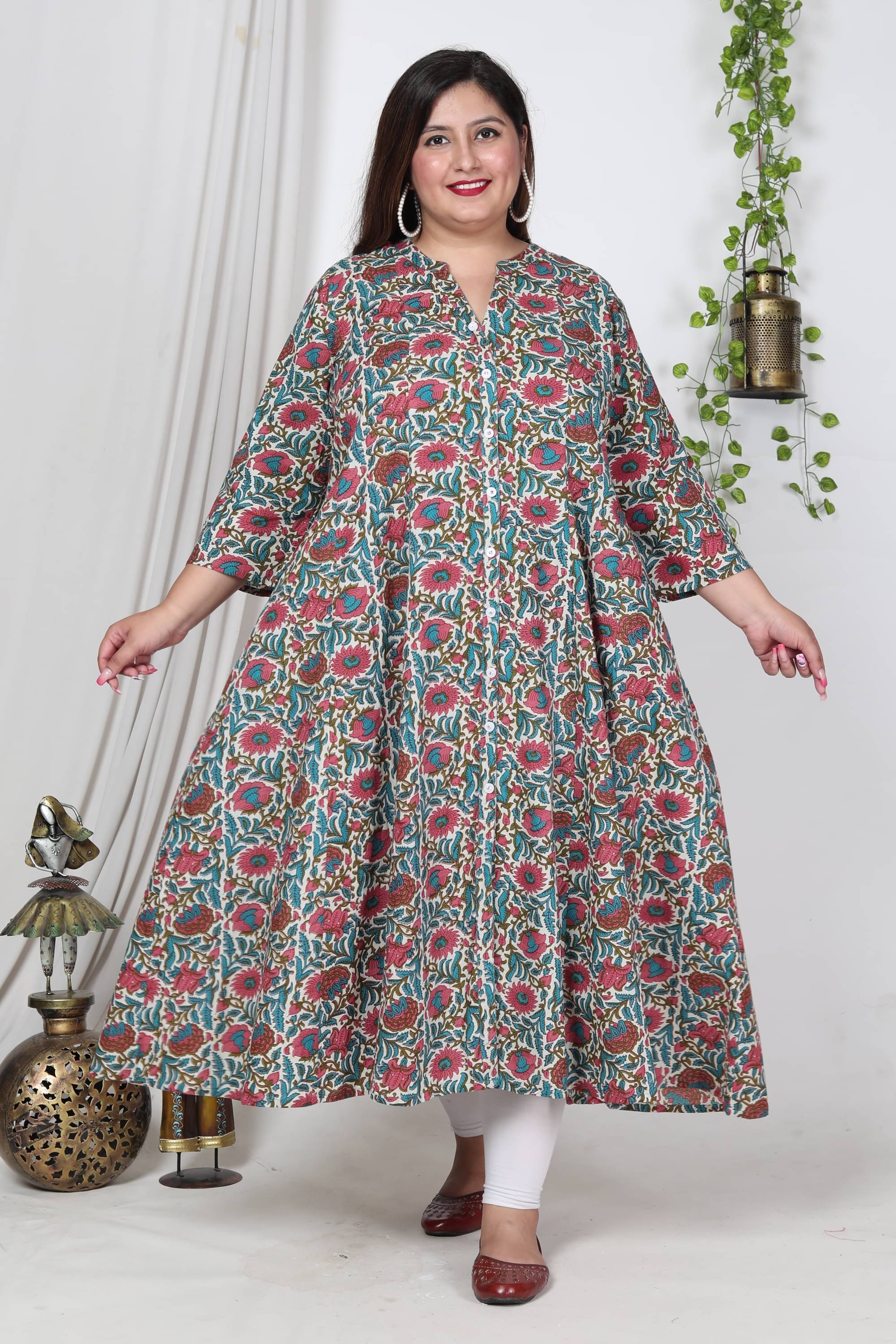     			Swasti Cotton Blend Printed Flared Women's Kurti - Off White ( Pack of 1 )