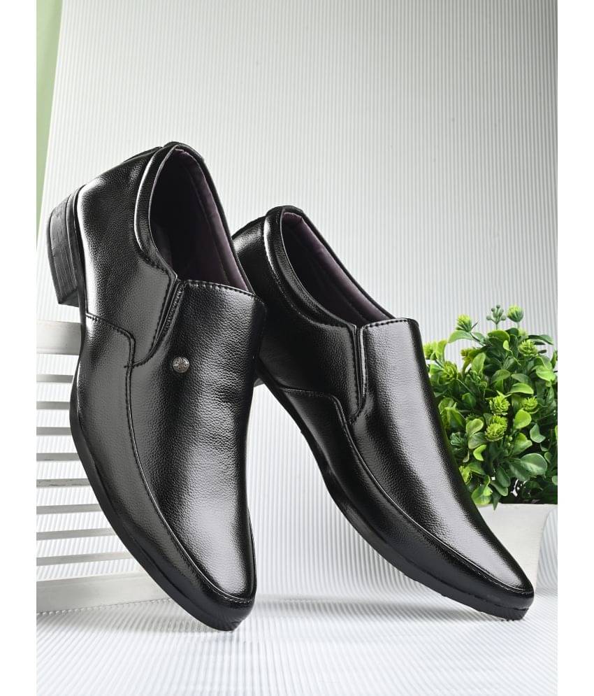     			server Black Men's Slip On Formal Shoes